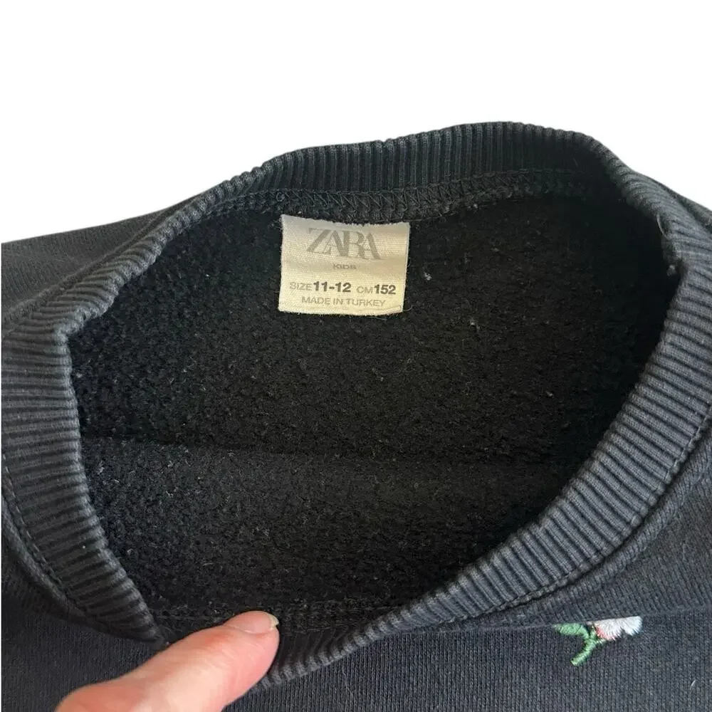 ZARA Girls Black Sweatshirt with Embroidered Flowers Size 11-12y